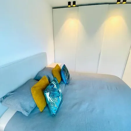 アパート Charming Flat With Terrace & Parking *