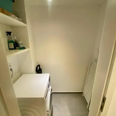 Charming Flat With Terrace & Parking アパート