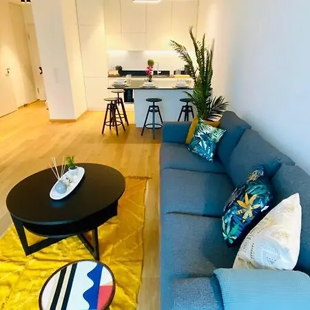 Charming Flat With Terrace & Parking アパート ルクセンブルク